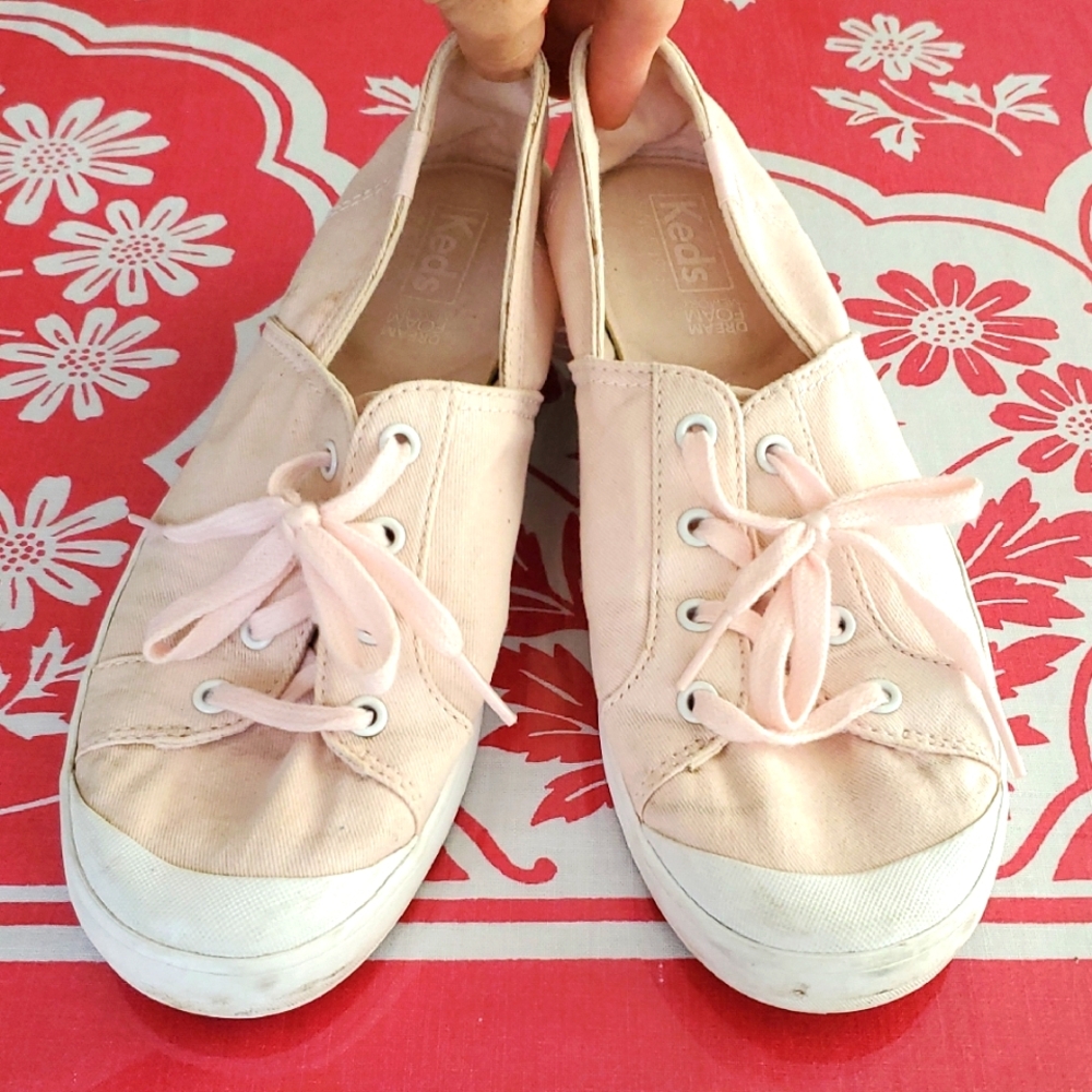3/$25 Keds Dream Foam Memory Tennis Shoe Sz7